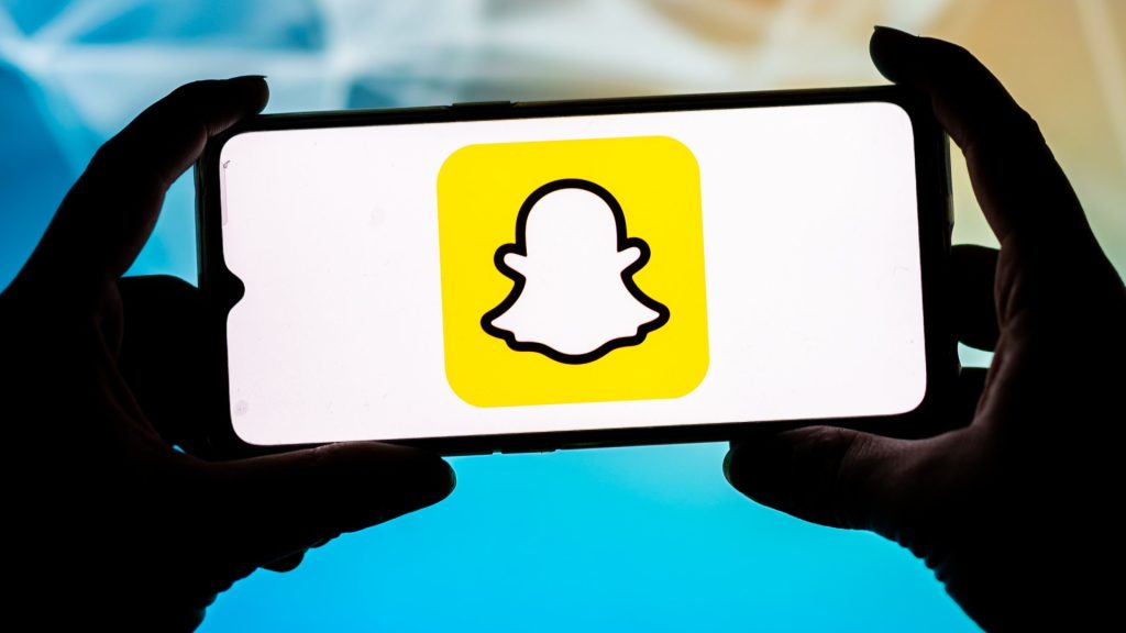 snapchat-login-down-as-tens-of-thousands-of-users-say-app-'won't-log-me-in'-–-the-sun