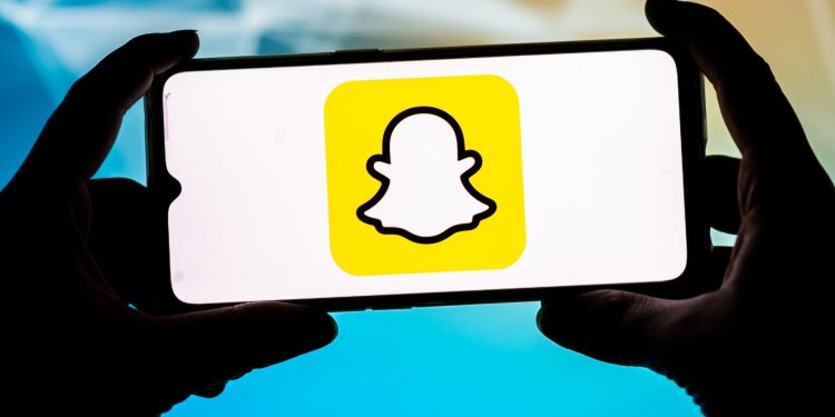 snapchat-login-down-as-tens-of-thousands-of-users-say-app-'won't-log-me-in'-–-the-sun