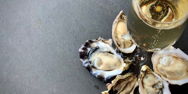 snag-your-tickets-to-oyster-new-year-at-elliott's-oyster-house-|-seattle-refined