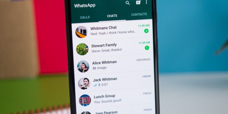 whatsapp-working-on-enriching-its-status-updates-feature-with-a-voice-note-option