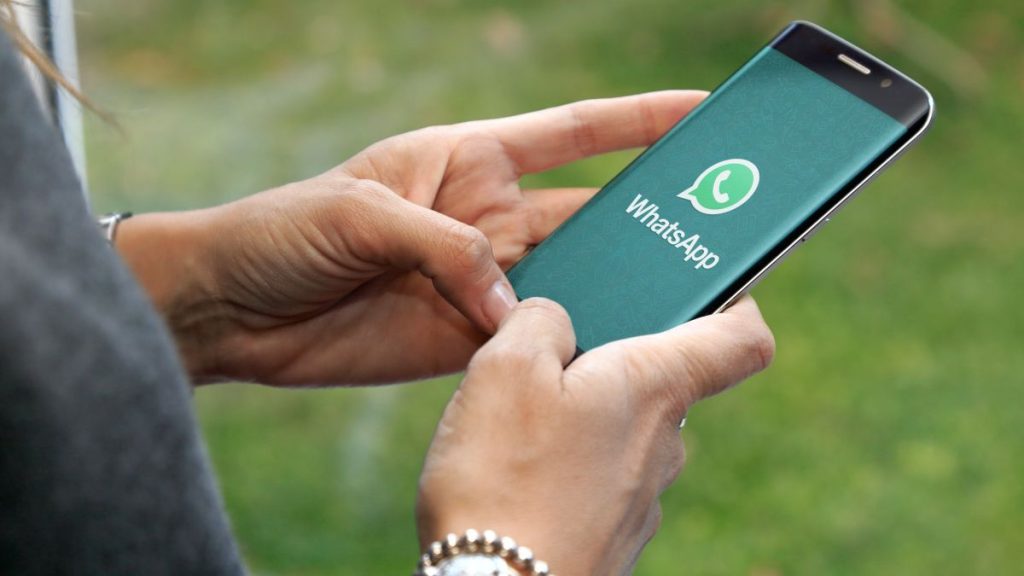 whatsapp-could-soon-let-you-set-a-voice-message-as-your-status-–-techradar