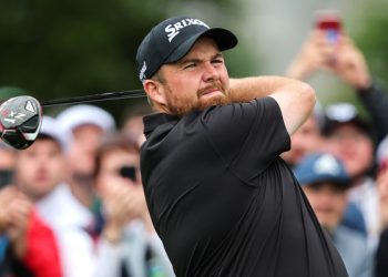 lowry-makes-back-to-back-eagles-while-fleetwood-sets-early-clubhouse-target-at-the-open