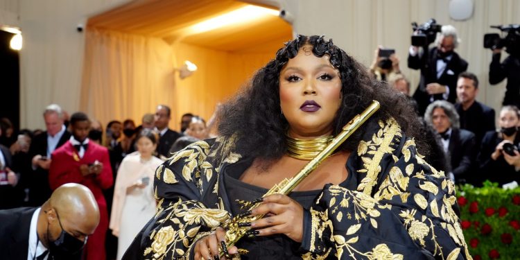 lizzo's-new-album-special-is-your-go-to-source-for-empowering-ig-captions-–-elite-daily