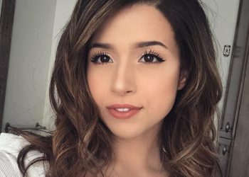 twitch-streamer-pokimane-thanks-fans-in-thigh-skimming-miniskirt-–-monsters-and-critics