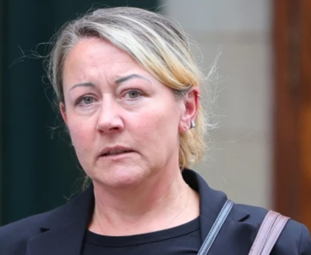 mother-of-two-cries-after-being-found-not-guilty-of-sexually-abusing-her-'obsessed'-teen-student