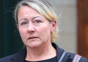 mother-of-two-cries-after-being-found-not-guilty-of-sexually-abusing-her-'obsessed'-teen-student