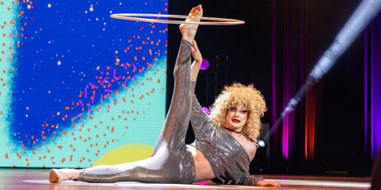 why-twitchcon's-drag-showcase-was-so-important-|-eurogamer.net