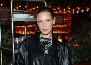 bella-hadid-shares-topless-photo,-new-modeling-pics-on-instagram-–-yahoo