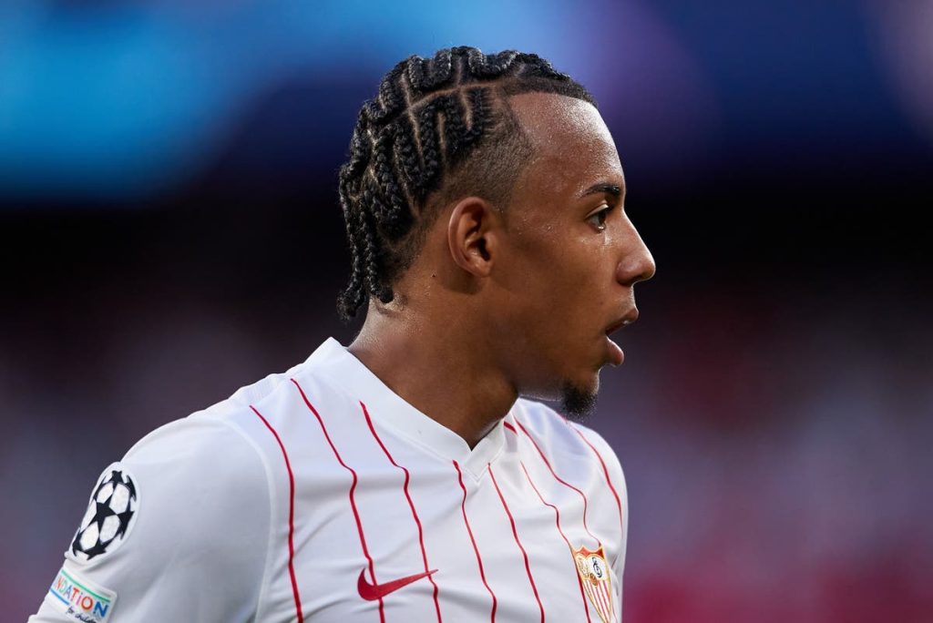 chelsea-target-jules-kounde-posts-cryptic-instagram-story-as-'barcelona-hijack-transfer'