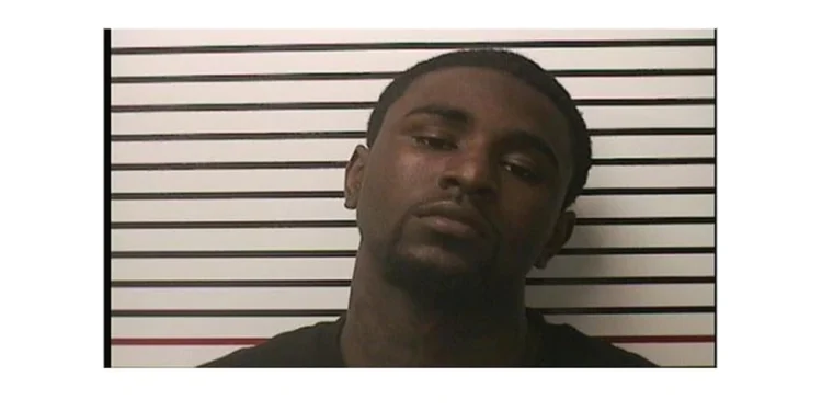man-sentenced-to-prison-for-posting-images-of-himself-with-guns-on-social-media-–-kfvs12