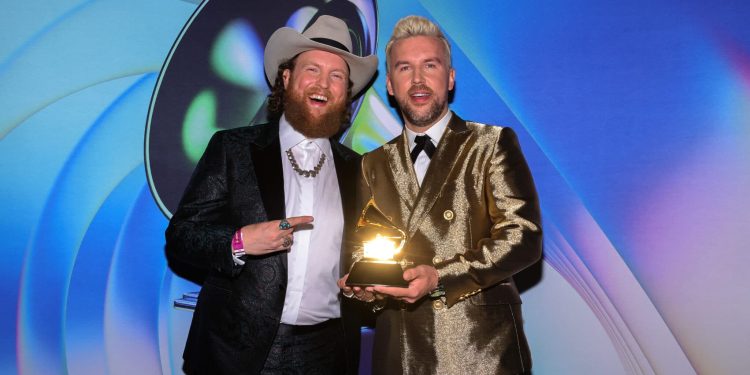 tj-osborne's-brother-found-out-he-was-gay-from-his-internet-history-–-pinknews