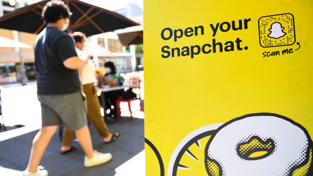 morgan-stanley-double-downgrades-snap,-citing-tiktok-competitive-threat-and-weak-economy