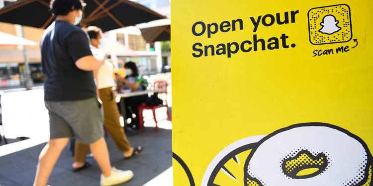morgan-stanley-double-downgrades-snap,-citing-tiktok-competitive-threat-and-weak-economy