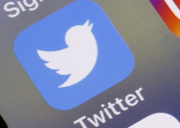 spoiler-alert:-twitter-is-testing-status-updates-again-–-mashable