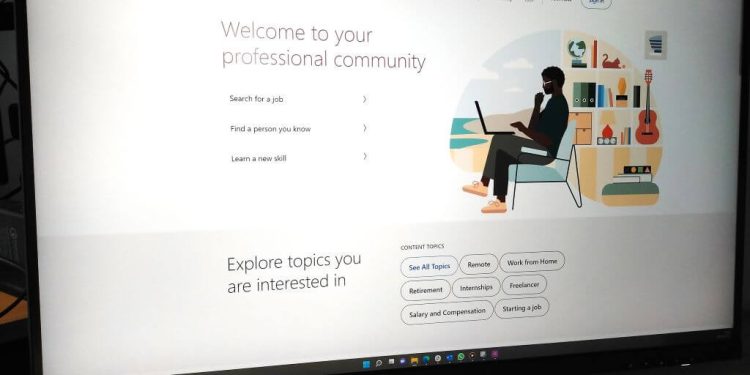 make-your-linkedin-profile-more-dynamic-with-a-cover-story-video-–-onmsft.com
