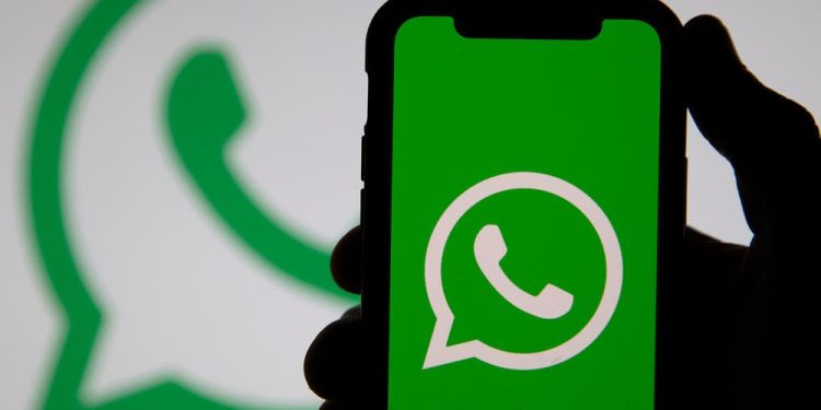 russia-fines-whatsapp,-snapchat-owner-over-data-storage-violations-–-arab-news