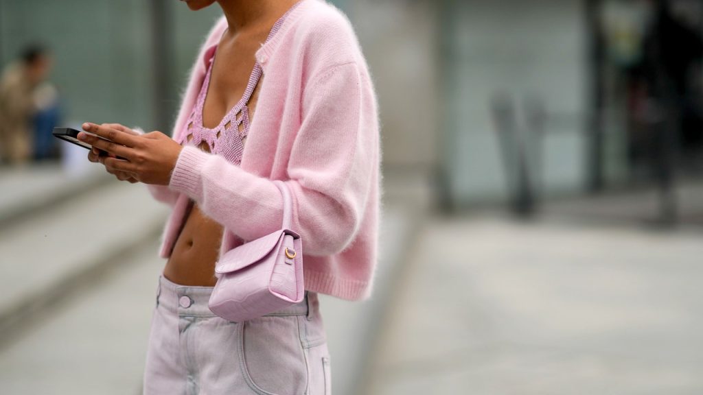 is-the-'be-real'-app-the-antidote-to-social-media-perfectionism-that-we've-needed-for-so-long?