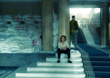 twitter-storm-erupts-over-ukrainian-president's-vogue-photoshoot-with-annie-leibovitz