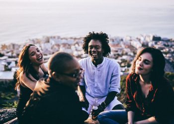 the-number-of-friends-you-need-to-be-happy,-according-to-science-–-cnbc