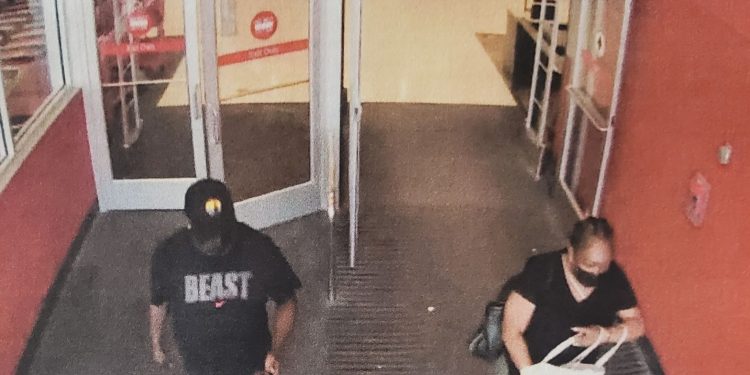 ithaca-investigator-looks-to-identify-suspects-who-racked-up-charges-on-victim's-credit-card