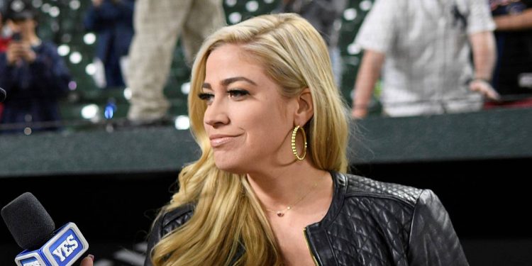 a-day-in-the-life-of-yes-clubhouse-reporter-meredith-marakovits-–-ny-daily-news