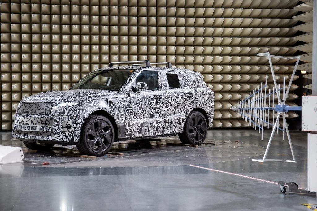 jaguar-land-rover-prepares-for-advanced-electrified-and-connected-future-with-new-testing-facility