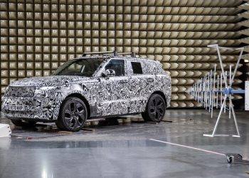 jaguar-land-rover-prepares-for-advanced-electrified-and-connected-future-with-new-testing-facility