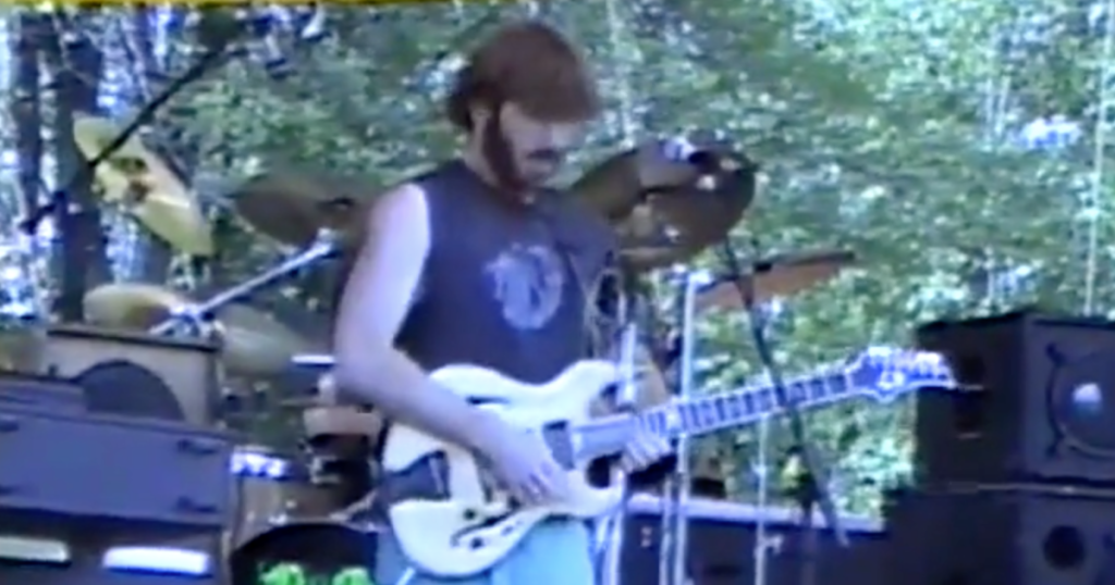 watch-vhs-footage-of-phish-at-amy's-farm-in-1991-[video]