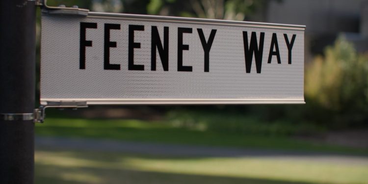 feeney-way:-uq-landmark-honours-philanthropist