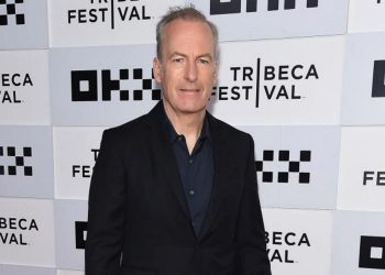 hilarious-bob-odenkirk-foot-fetish-memes-takes-over-twitter-as-fans-react-to-better-call-saul-…