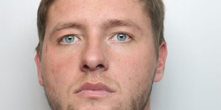 snapchat-cocaine-dealer-busted-in-undercover-sting-at-wolstanton-retail-park-–-stoke-on-trent-live