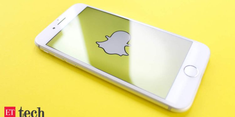 snapchat-crashes-for-millions,-company-says-fixed-the-bug-–-the-economic-times