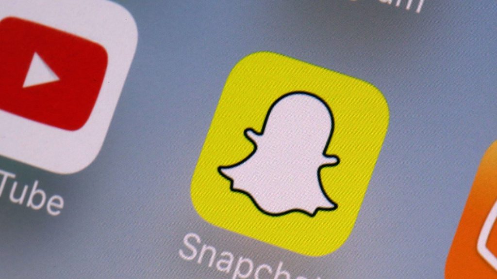 snapchat-rolling-out-option-to-let-parents-see-who-their-teens-are-messaging-–-wfaa