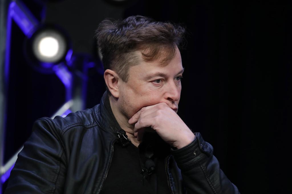 elon-musk-seeks-to-question-twitter-employees-who-count-bots:-report