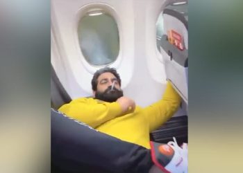 old-'smoking-inside-plane'-video-is-viral,-minister-j-scindia-responds-–-ndtv.com