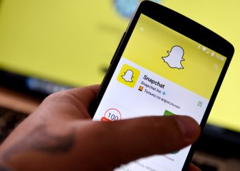 snapchat-releases-parental-controls-that-allow-parents-to-see-who-their-child-is-messaging