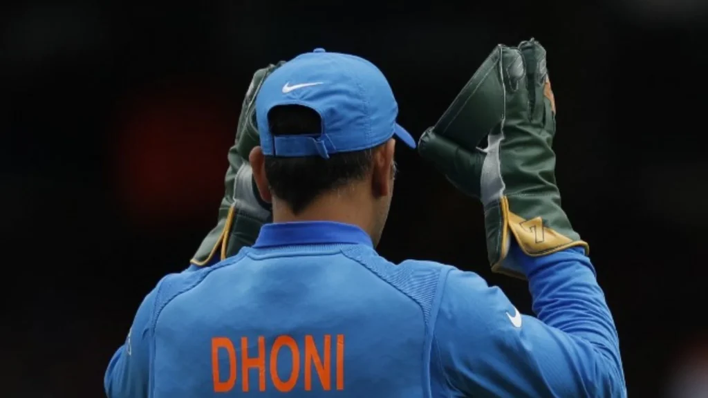 'i'm-blessed-to-be-a-bharatiya':-ms-dhoni-changes-his-instagram-dp-to-mark-75-years-of-…-–-news18