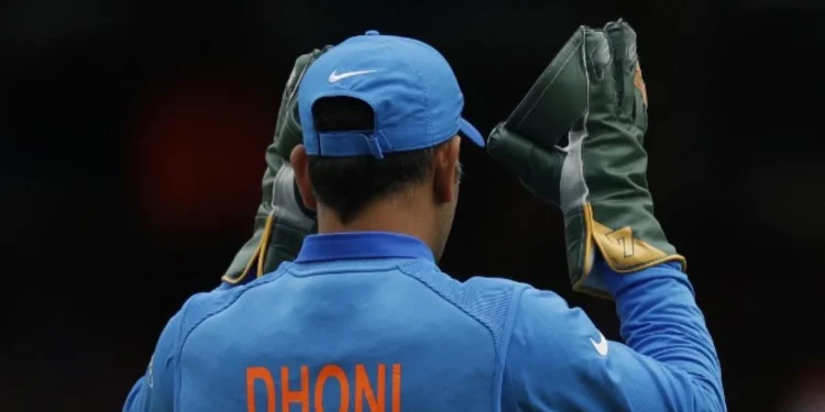 'i'm-blessed-to-be-a-bharatiya':-ms-dhoni-changes-his-instagram-dp-to-mark-75-years-of-…-–-news18