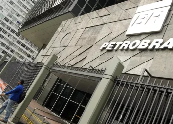 petrobras-signs-contract-to-construct-p-80-platform-in-bzios-field-–-chiang-rai-times