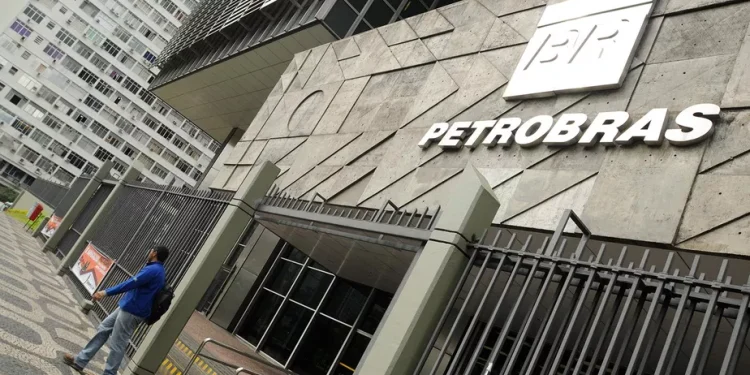 petrobras-signs-contract-to-construct-p-80-platform-in-bzios-field-–-chiang-rai-times