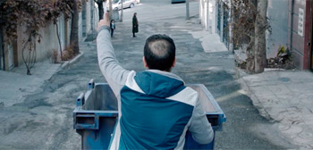 watch:-award-winning-short-'funfair'-set-on-the-streets-of-tehran-|-firstshowing.net