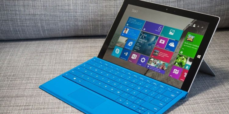 microsoft-news-roundup:-she-hulk-on-a-surface-pro-8,-whatsapp-desktop-update,-and-the-…