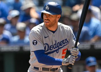 dodgers'-freddie-freeman-donates-$500000-for-new-baseball-clubhouse-at-oc-alma-mater