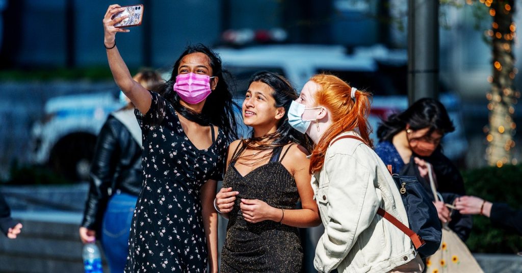 how-to-use-snapchat's-family-center-with-your-kids-–-wired