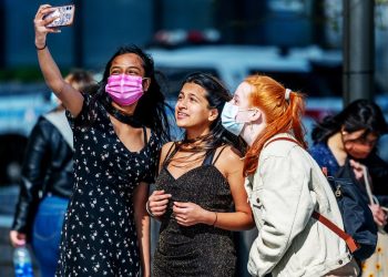 how-to-use-snapchat's-family-center-with-your-kids-–-wired