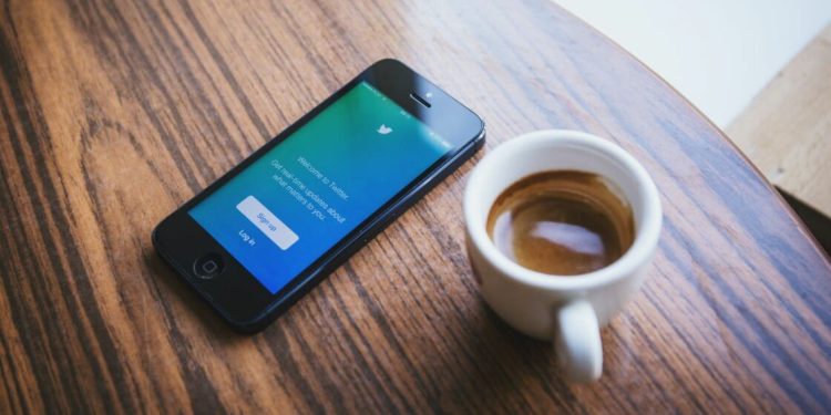 twitter-is-testing-verified-phone-number,-tweet-view-count-labels-|-pcmag
