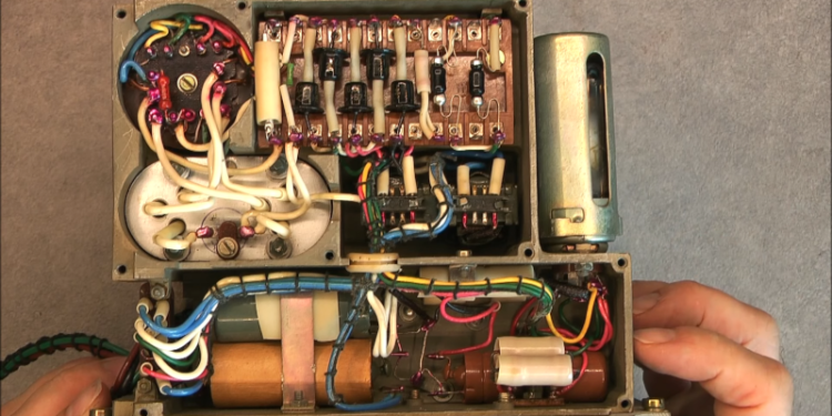 soviet-era-test-gear-defects-to-youtube-|-hackaday