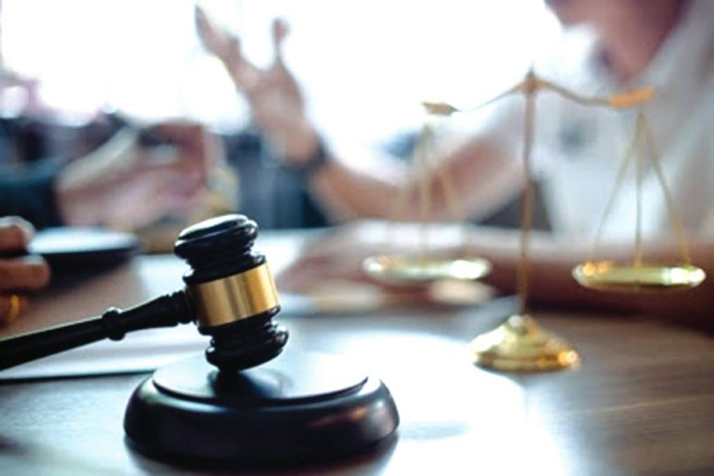 whatsapp-sharing-sensitive-data-with-facebook-companies-envisaged-in-its-policy:-delhi-hc