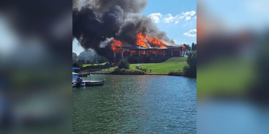 tanasi-clubhouse-total-loss-after-fire-in-tellico-village,-officials-say-–-wsmv