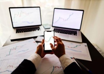 this-week's-hot-stock:-vimeo-inc.-(vmeo)-|-fosters-leader